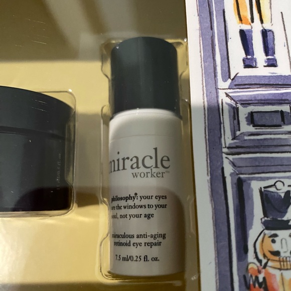 Philosophy Skincare Gift Set - Picture 6 of 6